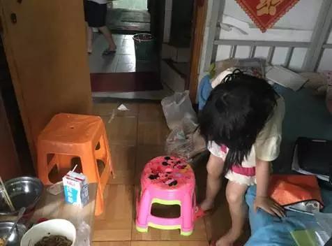 6岁的妹妹醒来了,去上了个厕所,量了下温度,还有38度多。