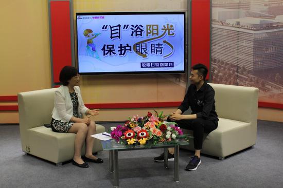 北大第一医院小儿眼科主任、主任医师李晓清做客新浪育儿直播间