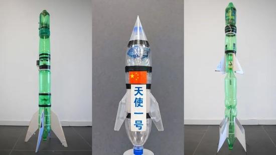 一级水火箭(左)、“天使一号”水火箭(中)、二级水火箭(右)
