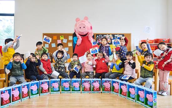 (佩奇的新春礼物)