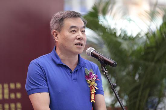 中国出版集团公司副总裁潘凯雄发言