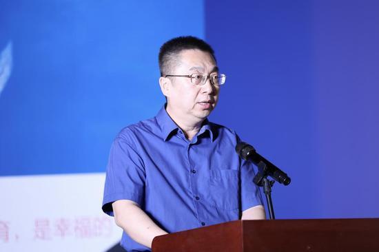 中国出版集团党组成员、中国出版传媒股份有限公司总经理李岩致辞