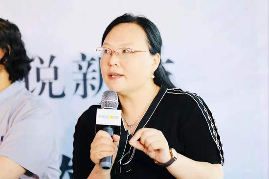 张莉分析了《回响》国的女性视角、女性声音