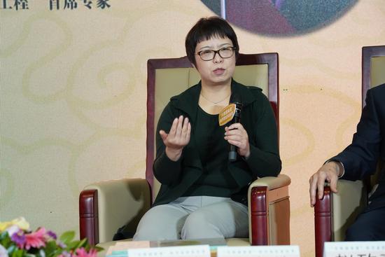 中国科学院大学教授、“老科学家学术成长资料采集工程”首席专家张藜教授发言