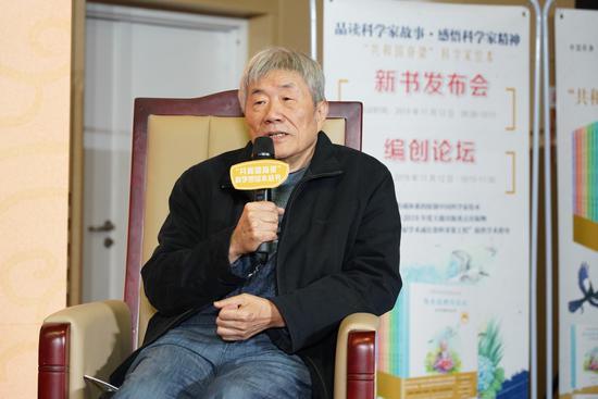 著名科普作家兼制片人、丛书顾问赵致真发言