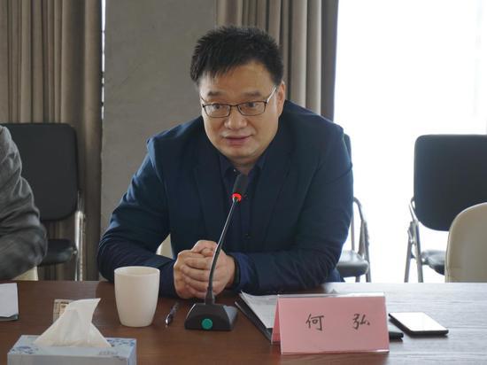 中国作协网络文学中心主任何弘