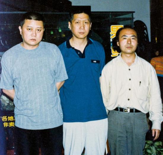 马未都与路东之、作家王朔,1995年,杭州