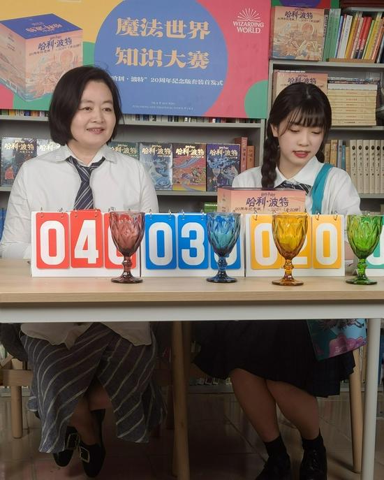 “哈利·波特”系列图书译者马爱农