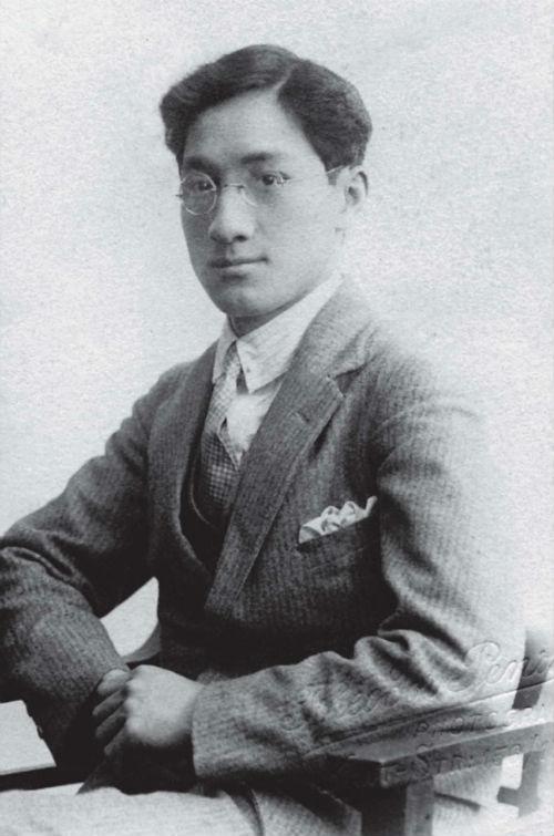 时年21 岁的徐志摩