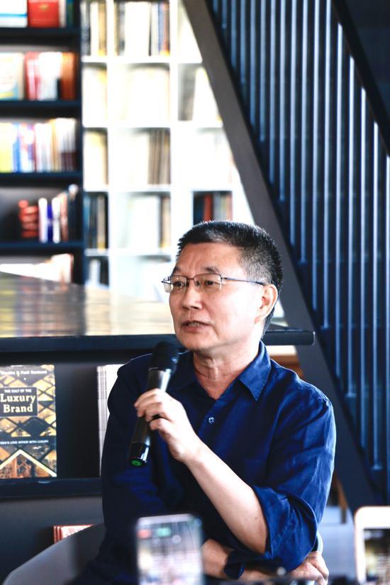 止庵认为,“张爱玲的作品有着恒久性”