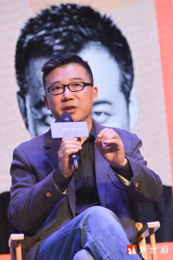 李修文表示,“诗来见我”可以等同于实现的“现”