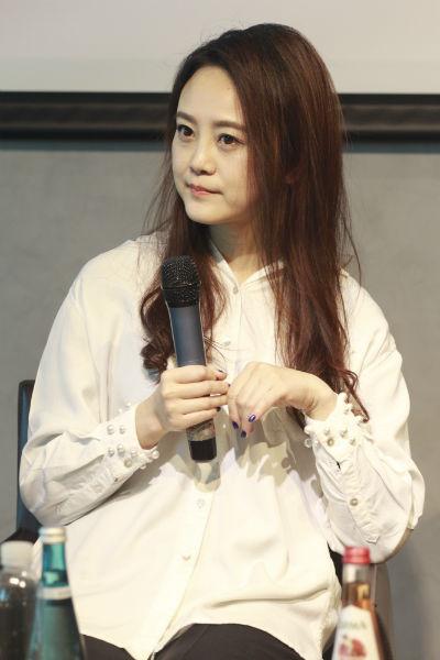 易小荷被誉为“体育界最有才情女记者”