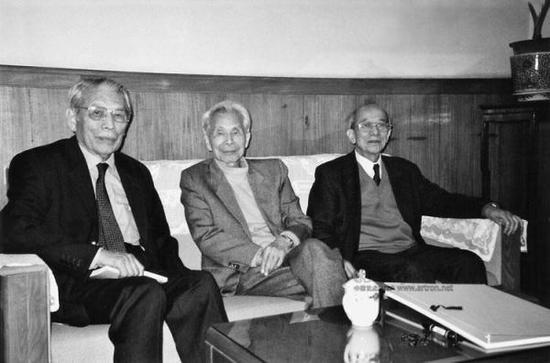 1999年朱德群与吴冠中、熊秉明在北京聚会