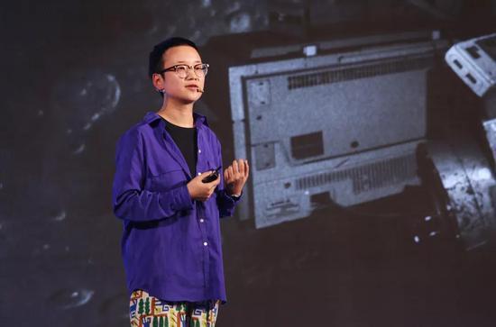 艺术家王思维现场阐述