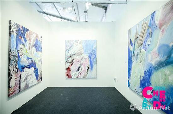 来自德国的Peres Projects 带来的唐娜•胡安卡(Donna Huanca)作品