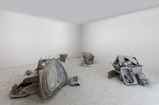 约什·克莱恩(Josh Kline)作品,“艺术家此在”展览现场