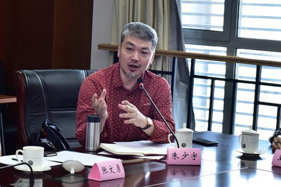 电视剧《我们的生活充满阳光》导演朱少宇