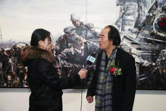 赵世杰先生接受记者采访