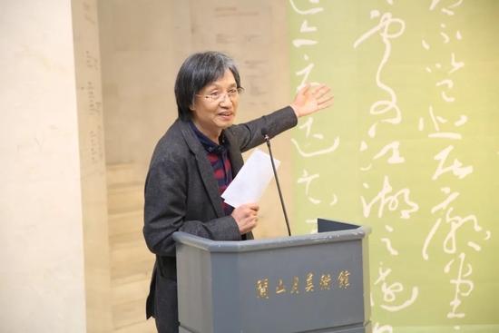 吕书庆宣读陈洪武贺信