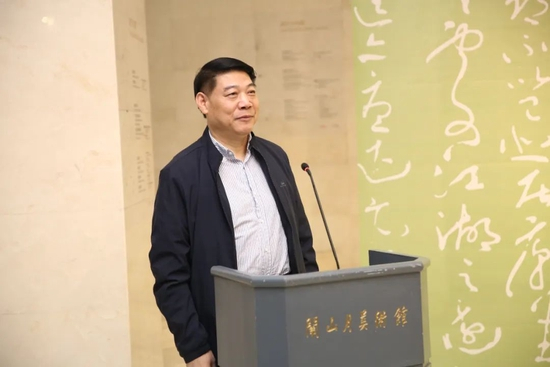 中国人民解放军驻香港部队原司令员谭本宏中将宣布开幕