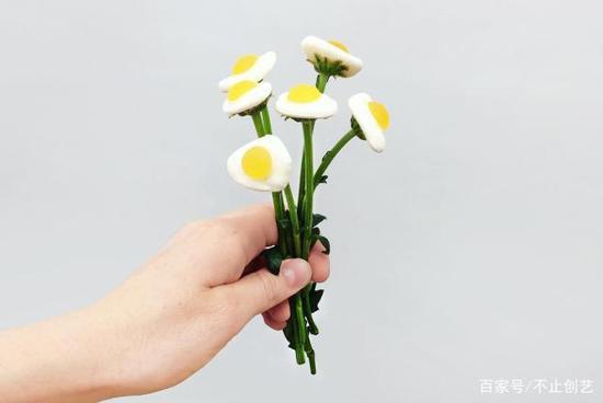 我以为这是一束普通的花,直到我发现它们可以吃。