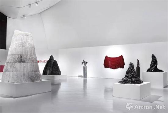 张伟个展现场 2013 供图/何桂彦