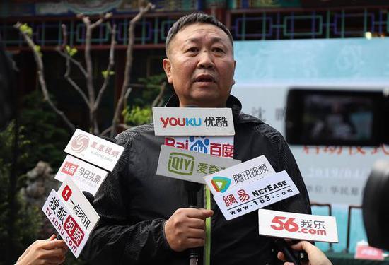 中国书法家协会理事、辽宁省书法家协会副主席 张世刚先生接受采访