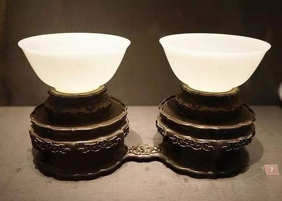 白玉对碗 明-清,16-18世纪