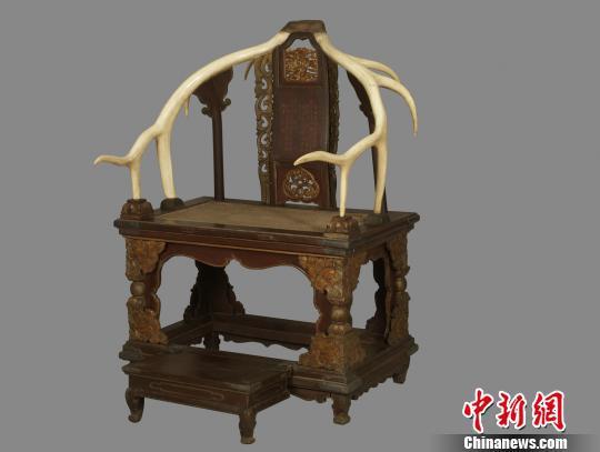 清皇太极御用鹿角椅。 沈阳故宫供图 摄