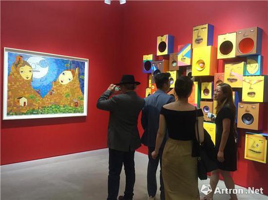立木画廊举办的“奥斯集美奥斯”展览现场