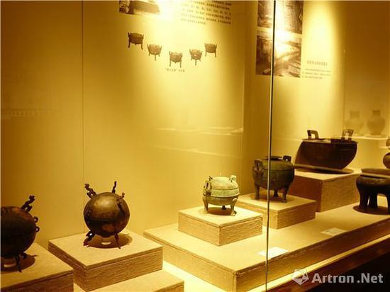 “开明王蜀,礼乐尚楚”单元展品 铜鼎