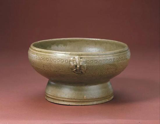西晋越窑系青釉印纹豆,现藏北京故宫博物院