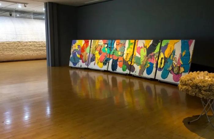 参展“中国当代艺术三部曲:超越伤痕”,釜山美术馆,釜山,2020