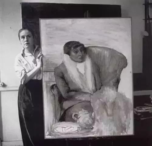 朵拉和她的画作《Portrait of Alice Toklas》,1946年