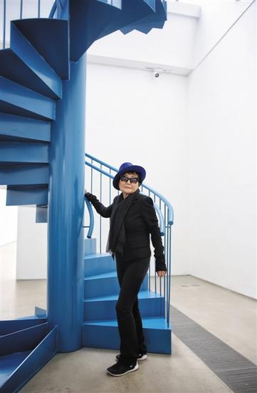 小野洋子个展作品《看天空》,看众生。