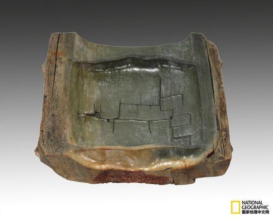 俏色石雕作品:清风砚(背面)