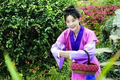 《芈月传》里少年时期芈月的服装