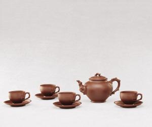 顾景舟制 九头咏梅茶具(中国嘉德供图)