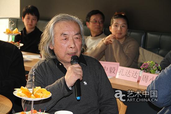 当代中国艺术家、美术评论家谢春彦在研讨会上发言