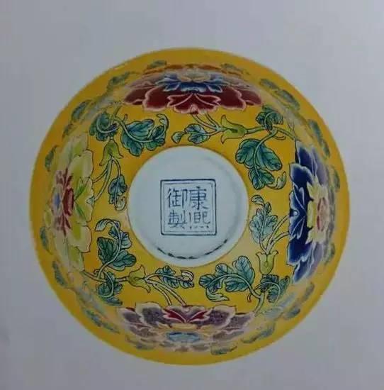 清康熙 珐琅彩牡丹纹碗 (碗底图)