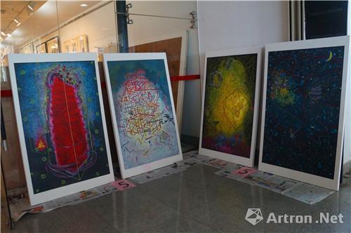一等奖 版画系 李灿《模化的诗意》 140x90cmx4 综合版画