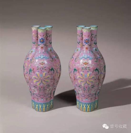 粉彩缠枝花卉纹三连瓶 清乾隆