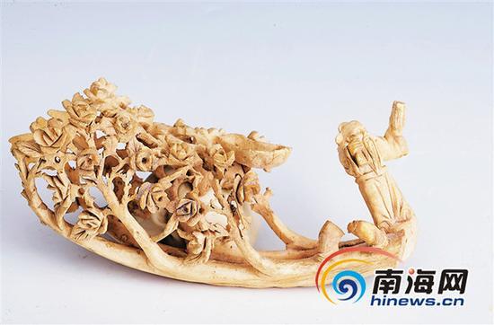 民国象牙雕李白乘槎摆件