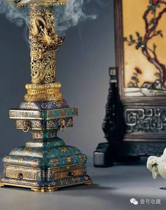 掐丝珐琅鎏金錾花云龙纹垂恩香筒