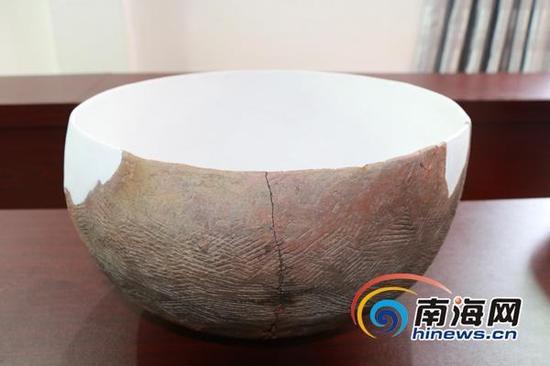 三亚英墩新石器遗址发掘出土复原的陶器
