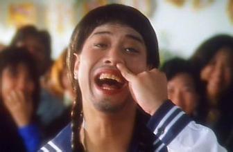 类似这样的被逼婚经历还有很多,但Zeeko似乎更有意欲跟我分享另一个特沉重的故事。