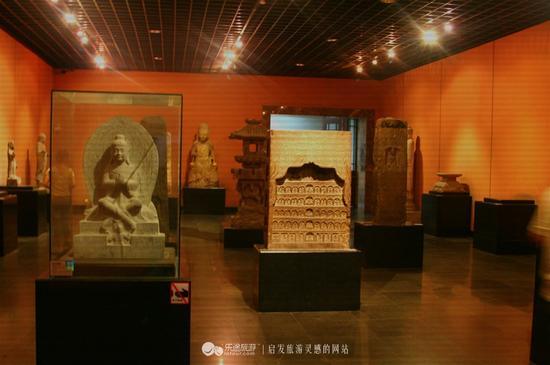 佛?是启迪内心的明智,还是麻木着思想
