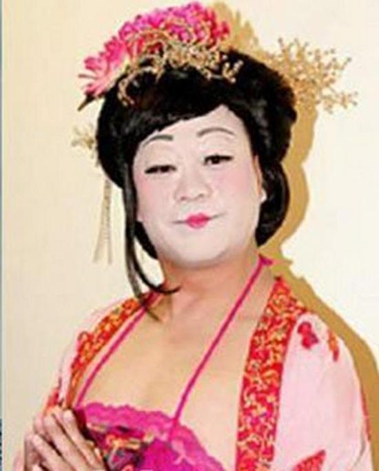 日本男扮女(资料图)