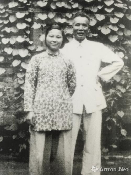中年时期的李可染与邹佩珠