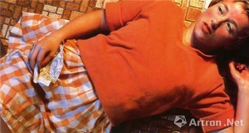 Cindy Sherman 《Untitled #96》 (1981), 2011年5月纽约佳士得拍卖会拍得389.05万美元。